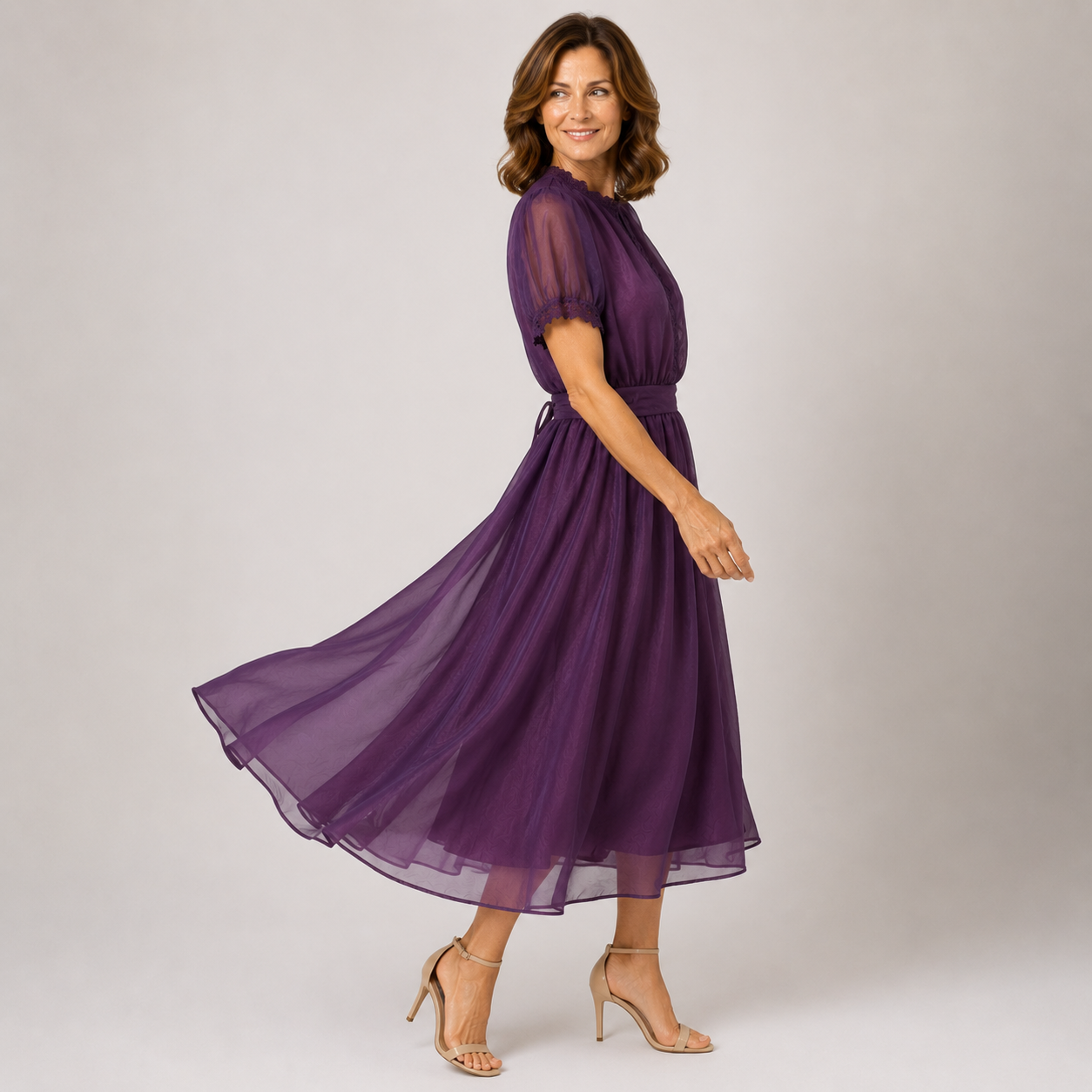 Flavia | Maxi Vestido con Escote de Gota y Ribete de Encaje de Gasa
